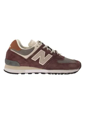576 - SNEAKERS