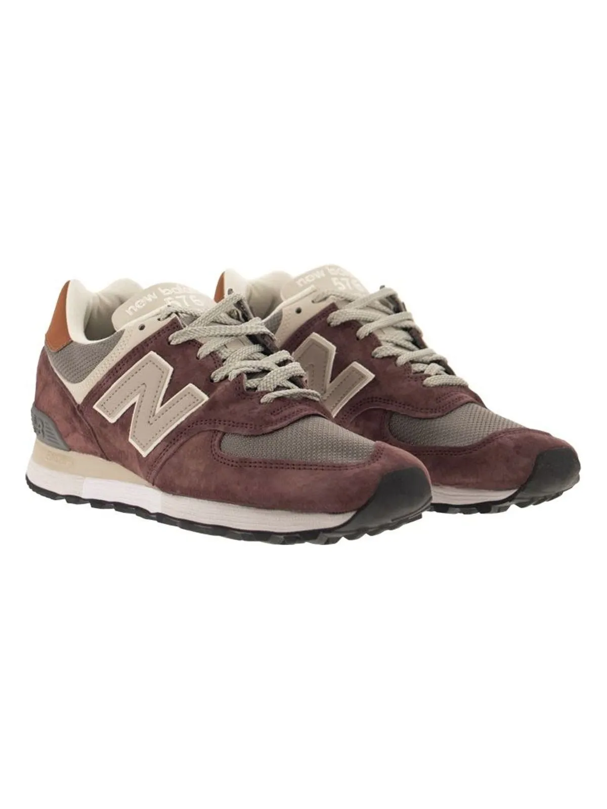 576 - SNEAKERS