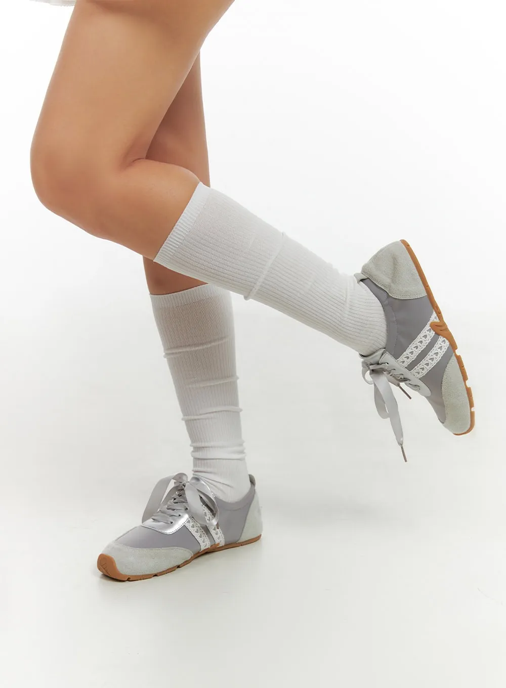 Balletcore Ribbon Lace Sneakers IS402