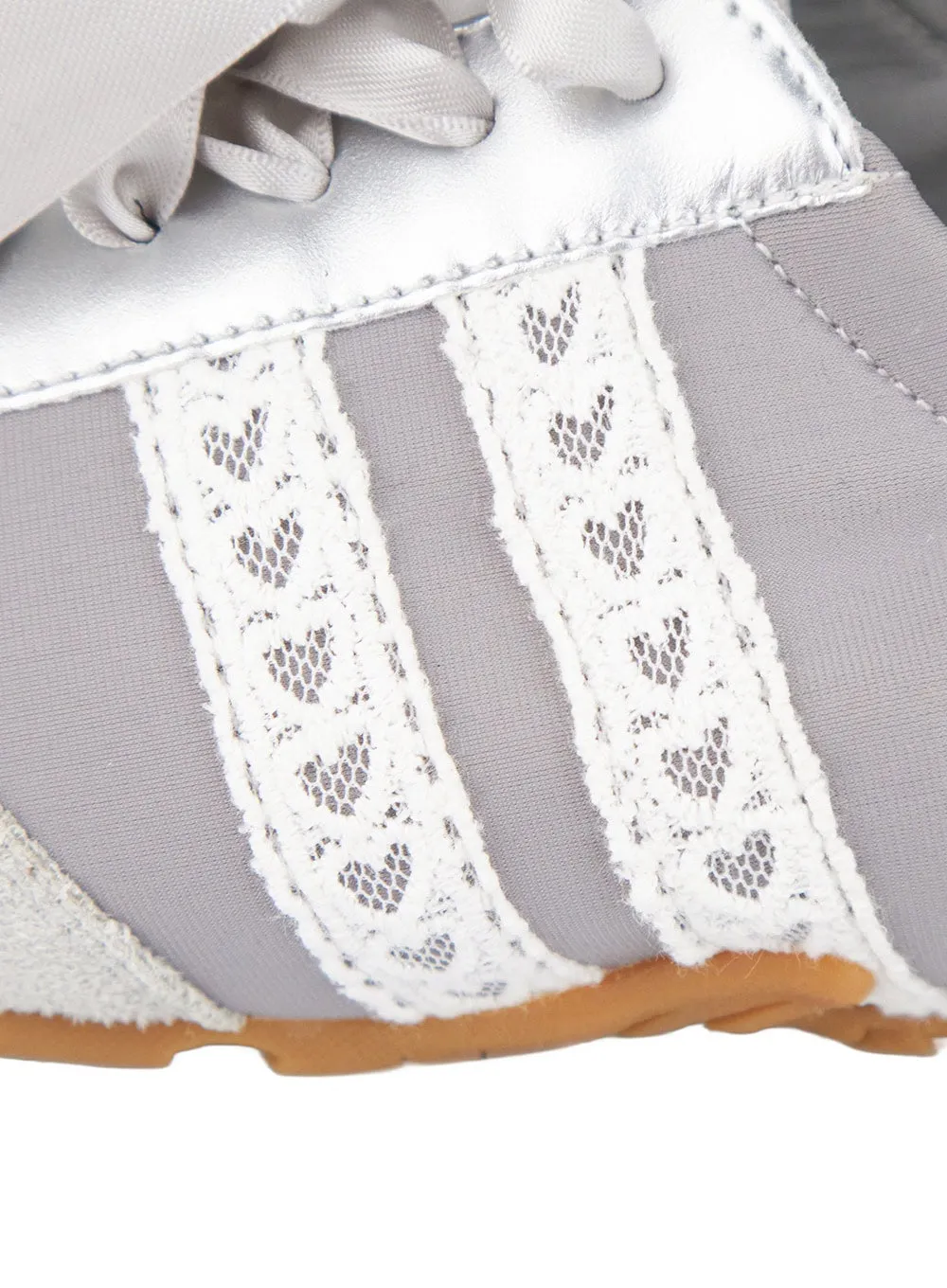 Balletcore Ribbon Lace Sneakers IS402