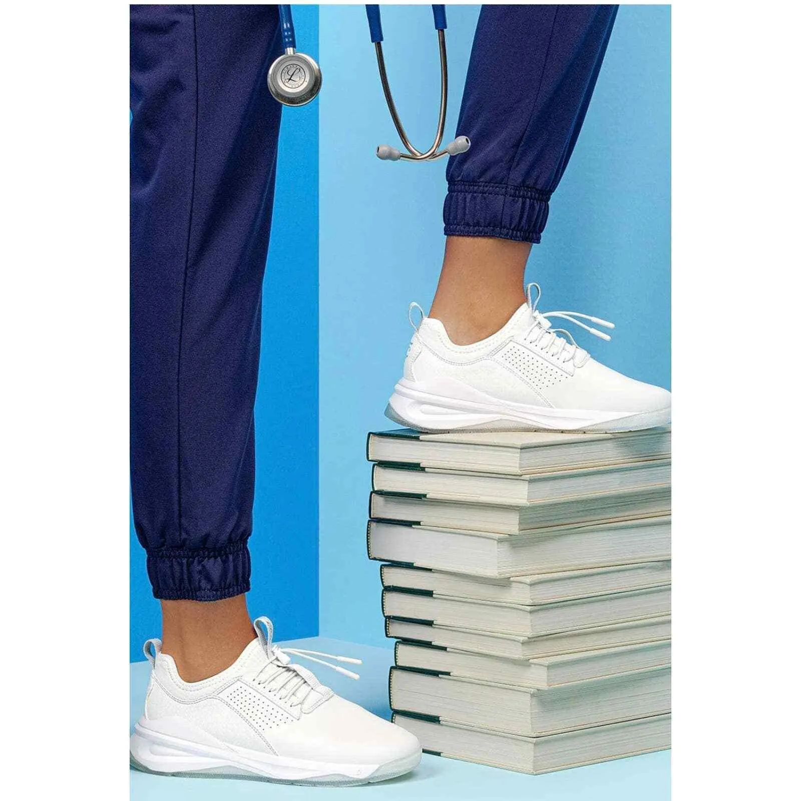 Clove Classic Shoes Sneakers Healthcare Nursing Brilliant White 8.5 New