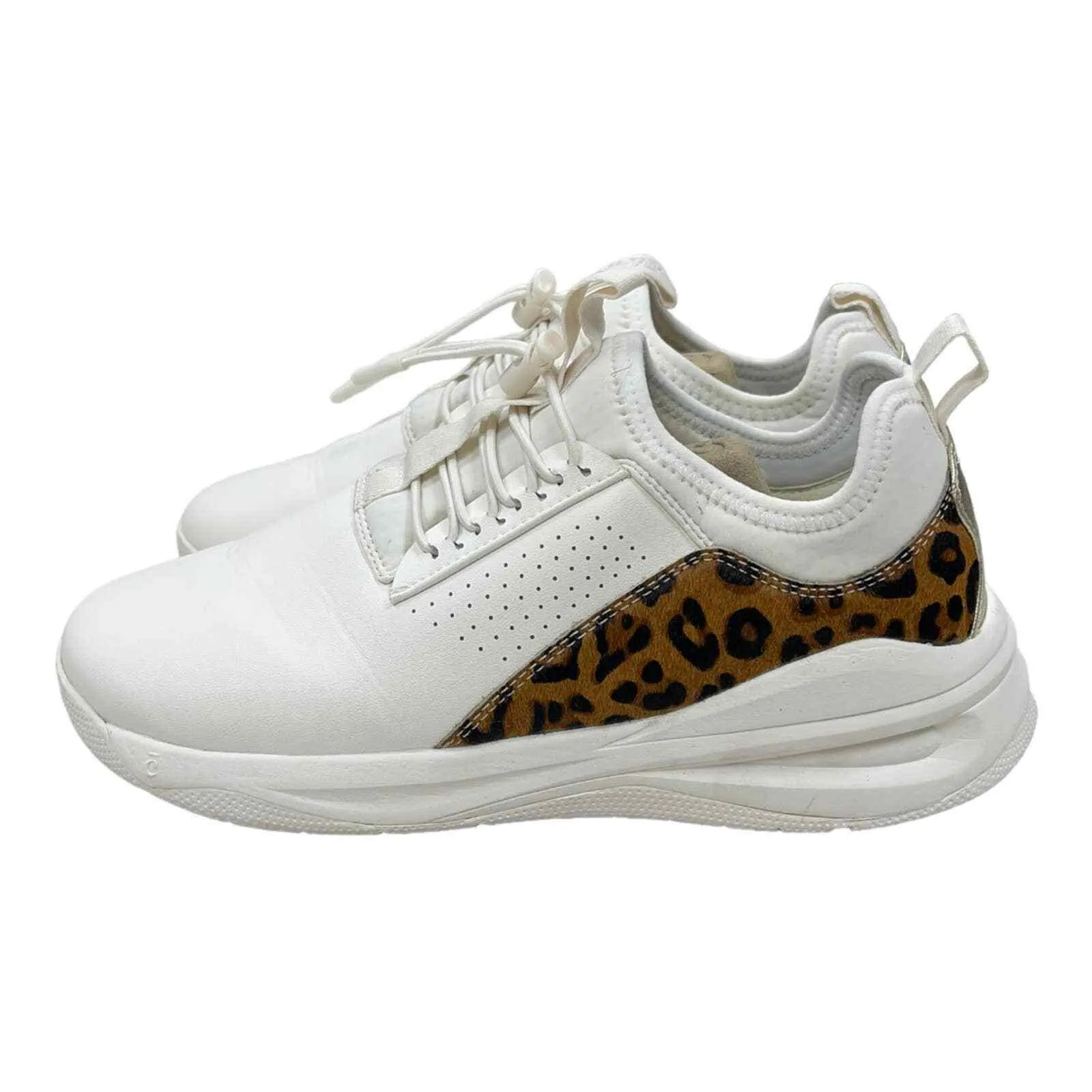 Clove Classic Shoes Sneakers Healthcare Nursing Leopard White Leopard Size 6